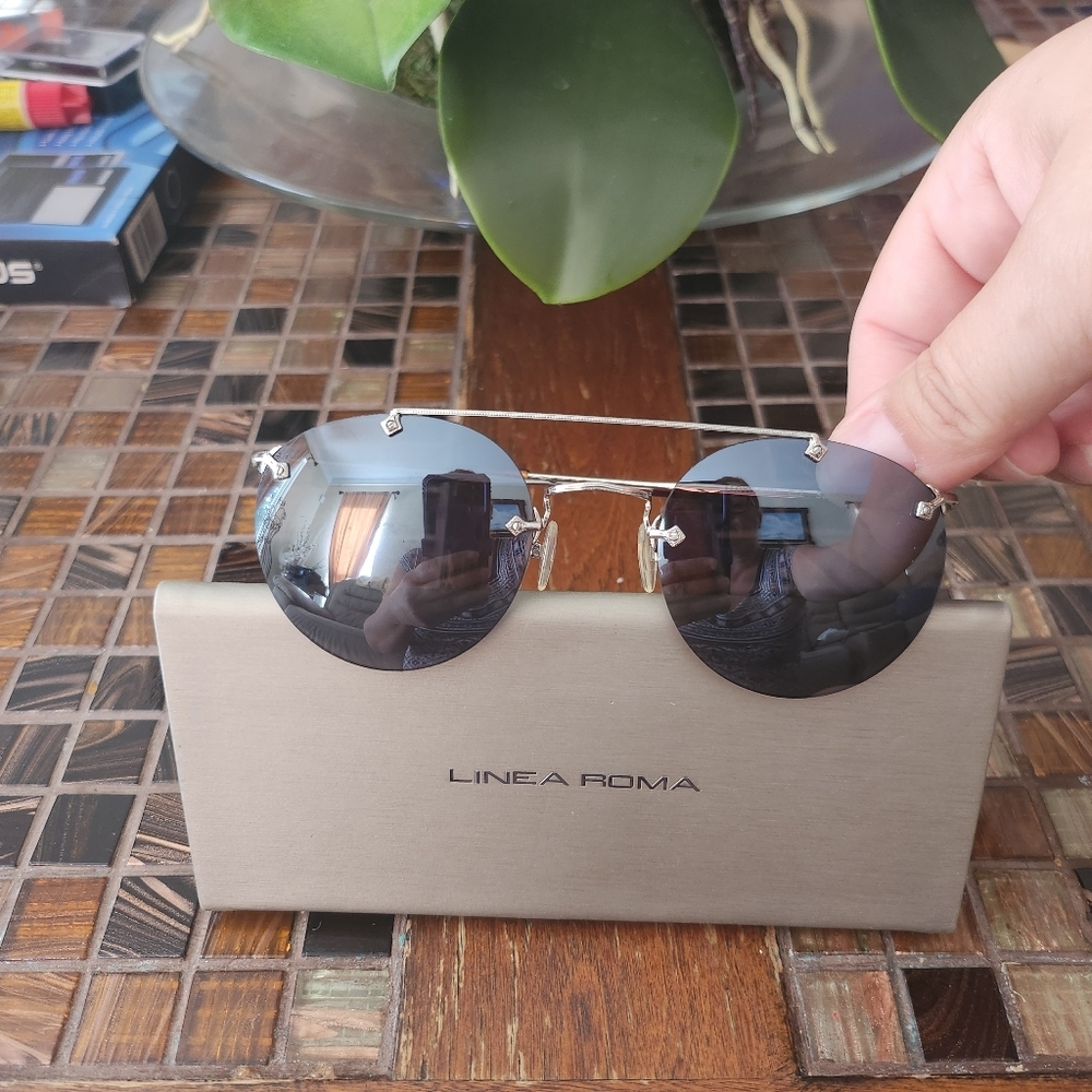 Linea Roma Sunglasses with case - Picture 6 of 7
